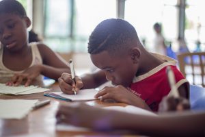 Spelenderwijs beter spellen